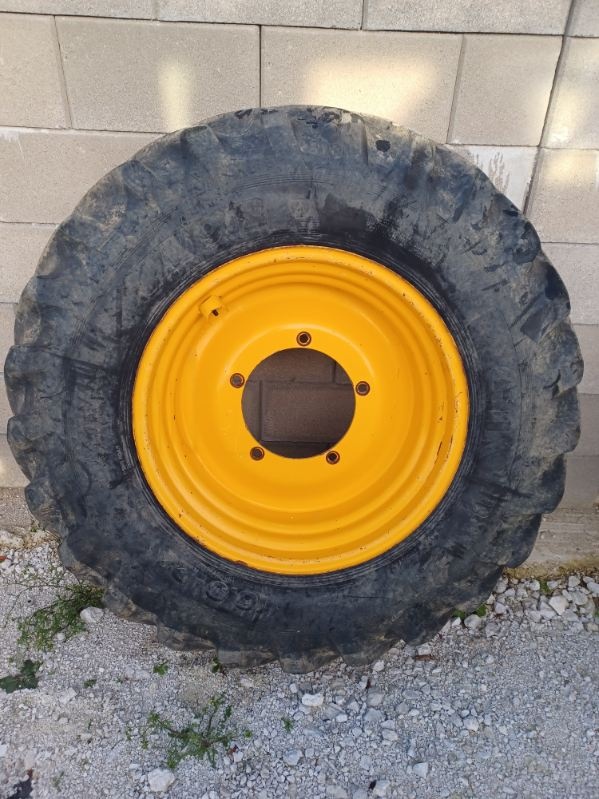 Jcb 4cx/3cx koleso