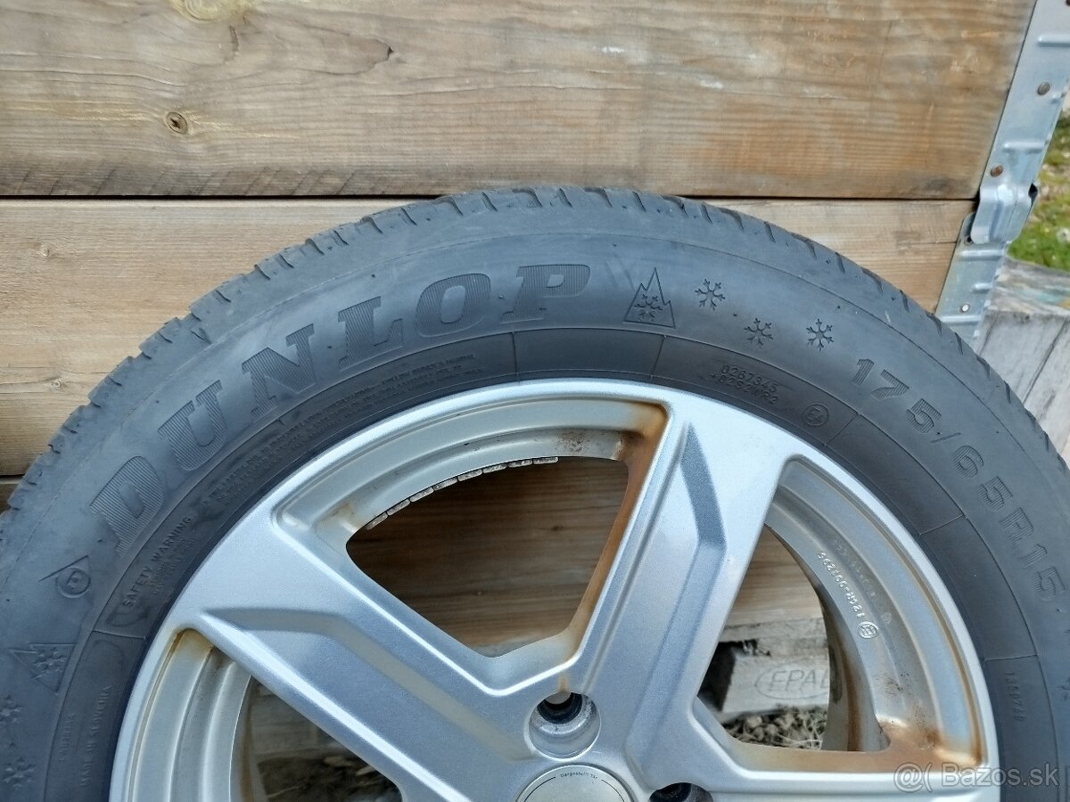 Zimné pneumatiky na diskoch Toyota