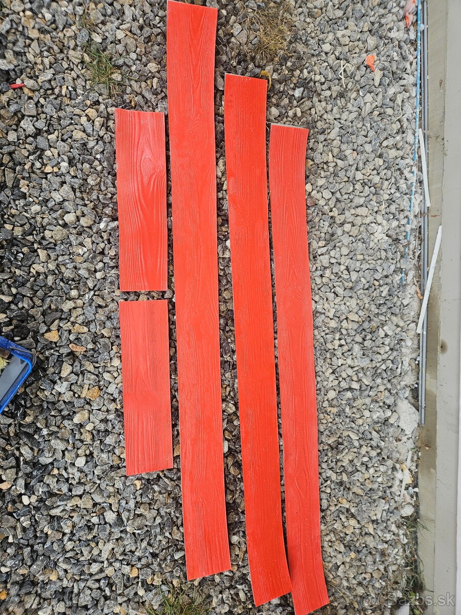 Silikonova raziaca forma. Drevodekor