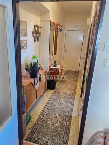 EXKLUZÍVNE - 3 IZBOVÝ BYT V RAJCI , 64m2, SLNEČNÝ , ...