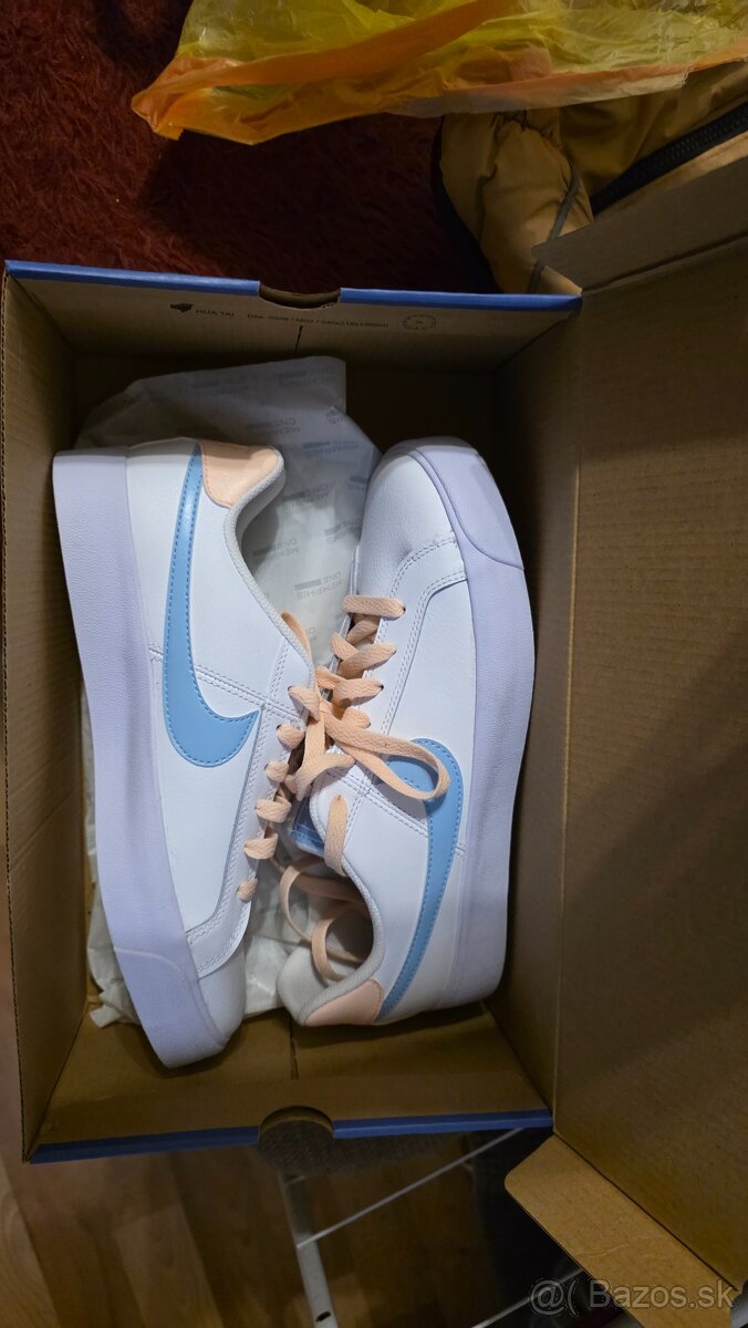 Botasky nike41ka 26.6cm