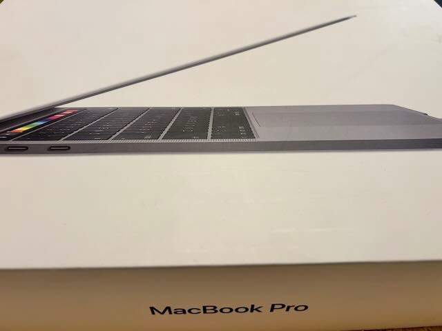 Apple MacBook Pro 13″ (2018) , 16GB, 256 GB SSD