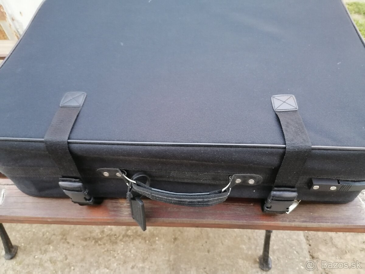 Cestovný kufor