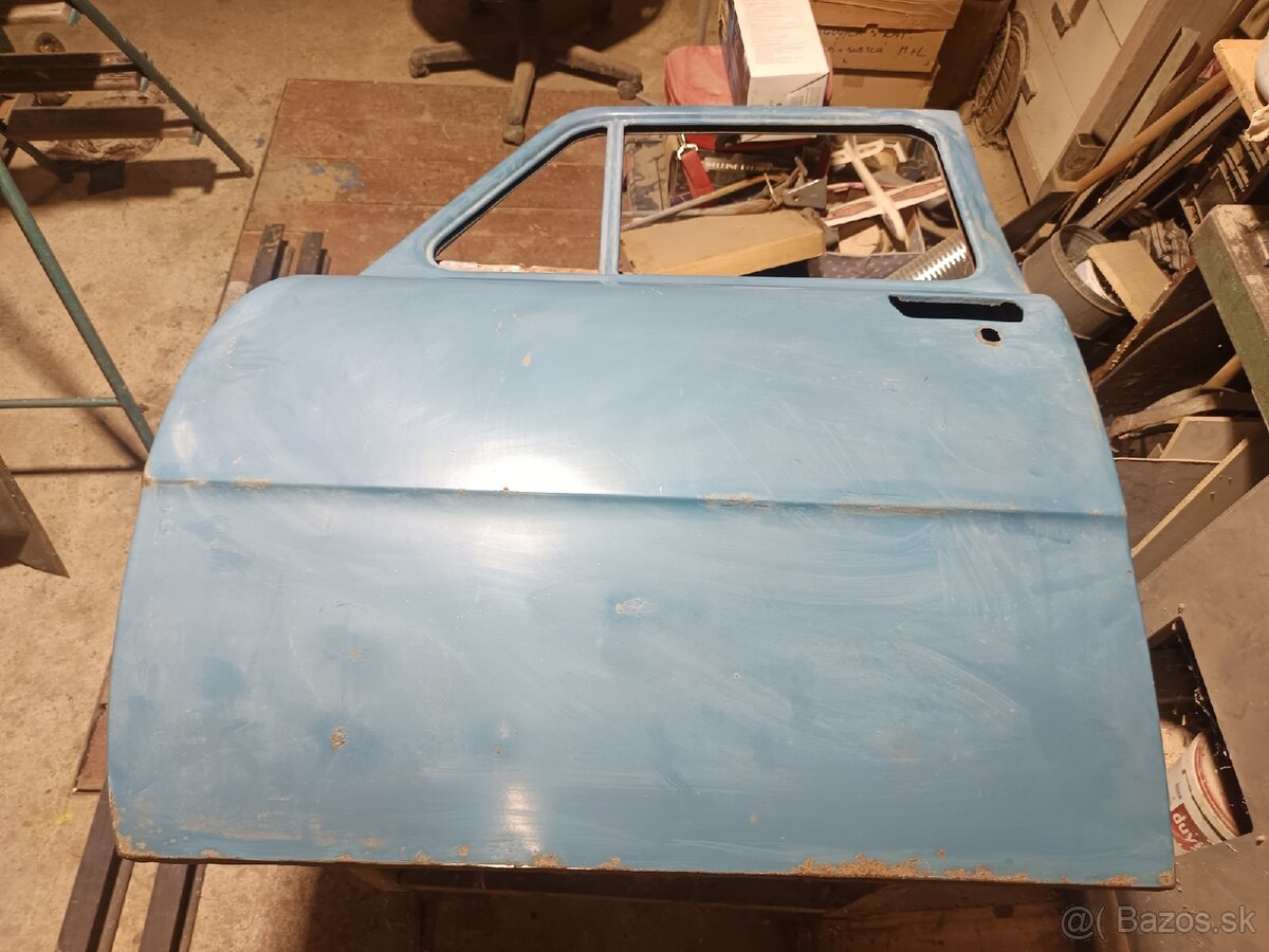 Škoda 100 dvere šoféra