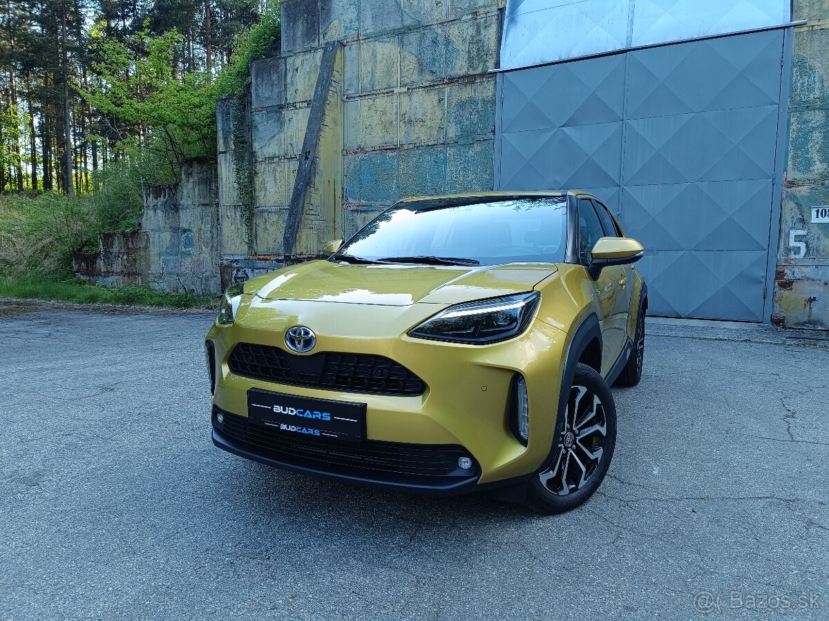 Toyota Yaris Cross Hybrid 4x4 rok 2021, najeto: 34.122 km