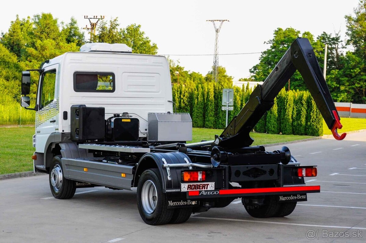 MERCEDES ATEGO 1222 HÁKOVÝ NOSIČ KONTAJNEROV EURO5