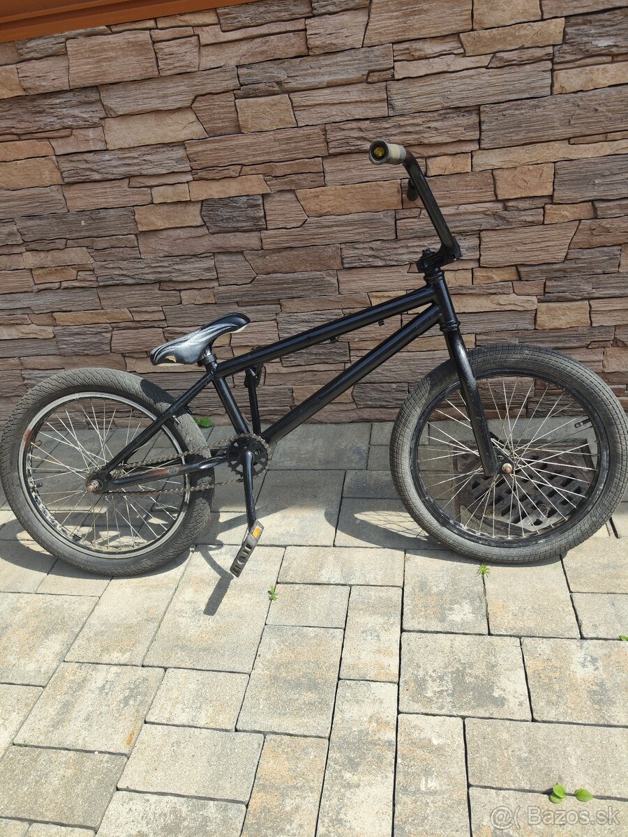 Bicykel BMX