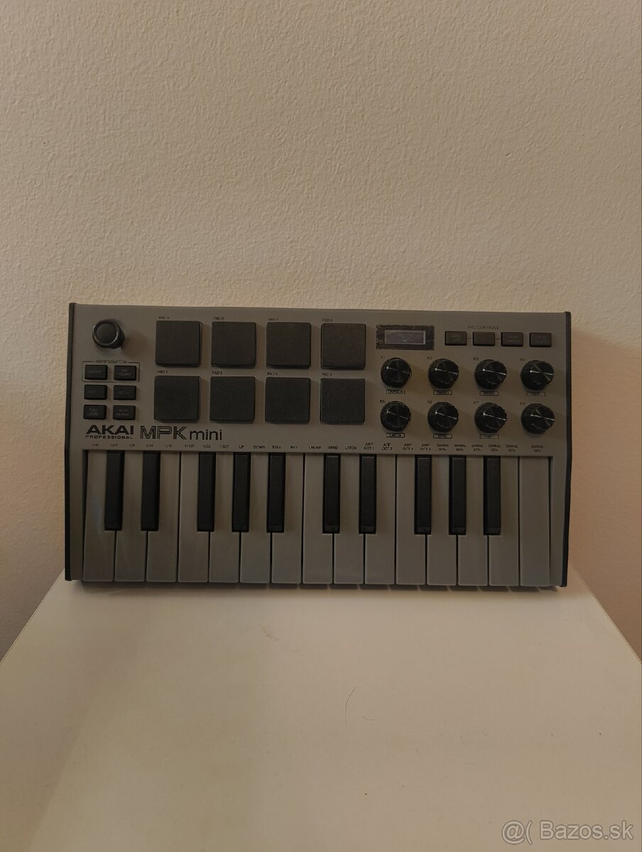 Akai MPK mini - MIDI Klavír