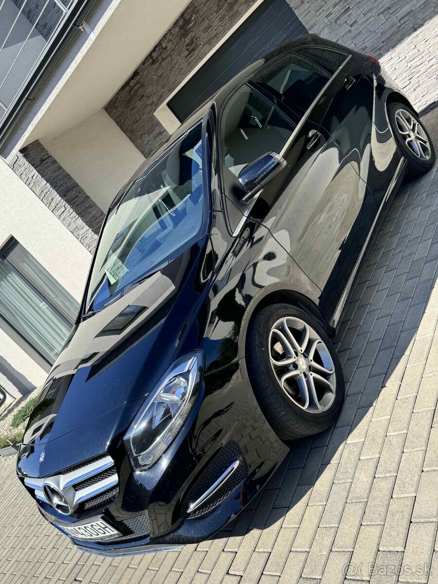 Mercedes-Benz B180 90kw 2015/5 131000km Automat