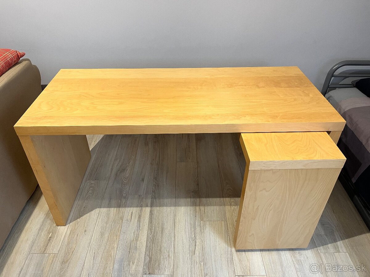 Stôl IKEA MALM