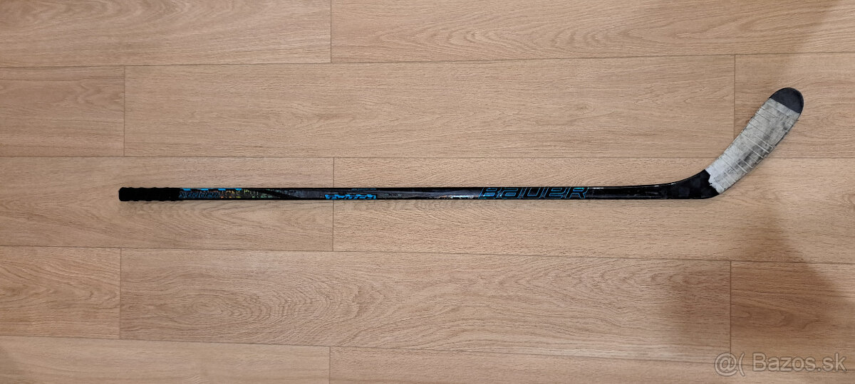 Hokejka BAUER Twitch, F30/P28, ľavá, hraná