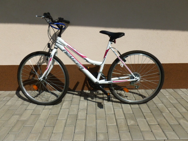 Dievčenský bicykel