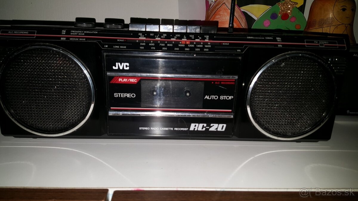 Predám JVC rc-20.rádiomagnetofon.