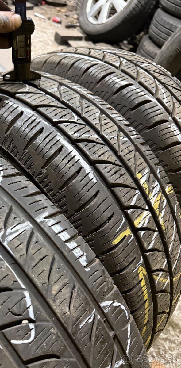 Z352 4ks zimné 215/70R15C