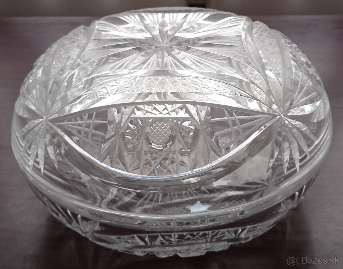 Krištáľová bonboniera