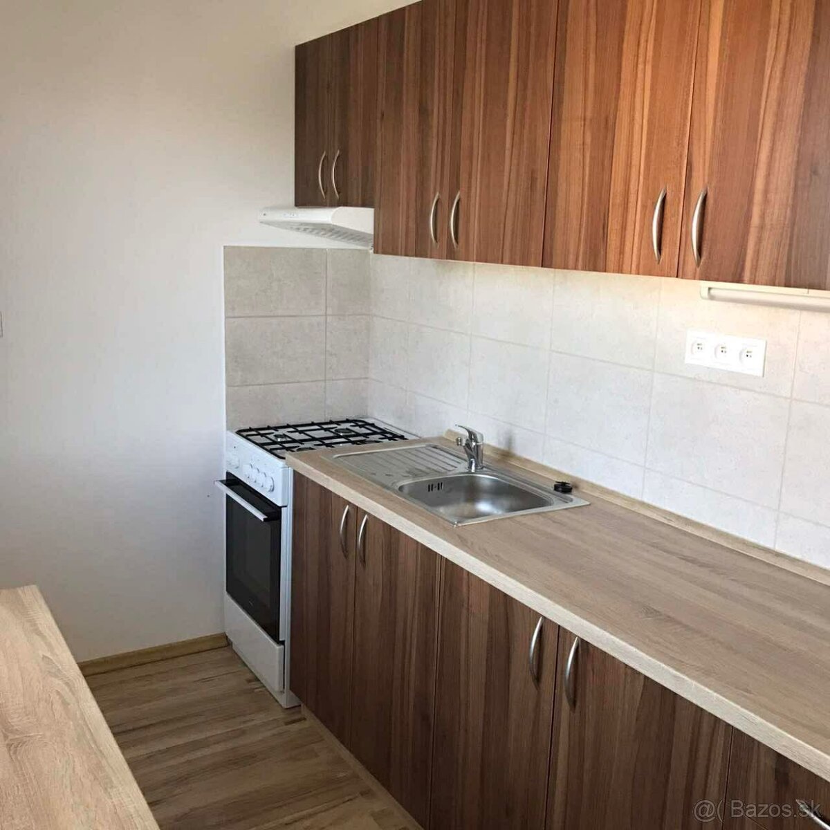 na predaj 2 izbový byt - Handlová