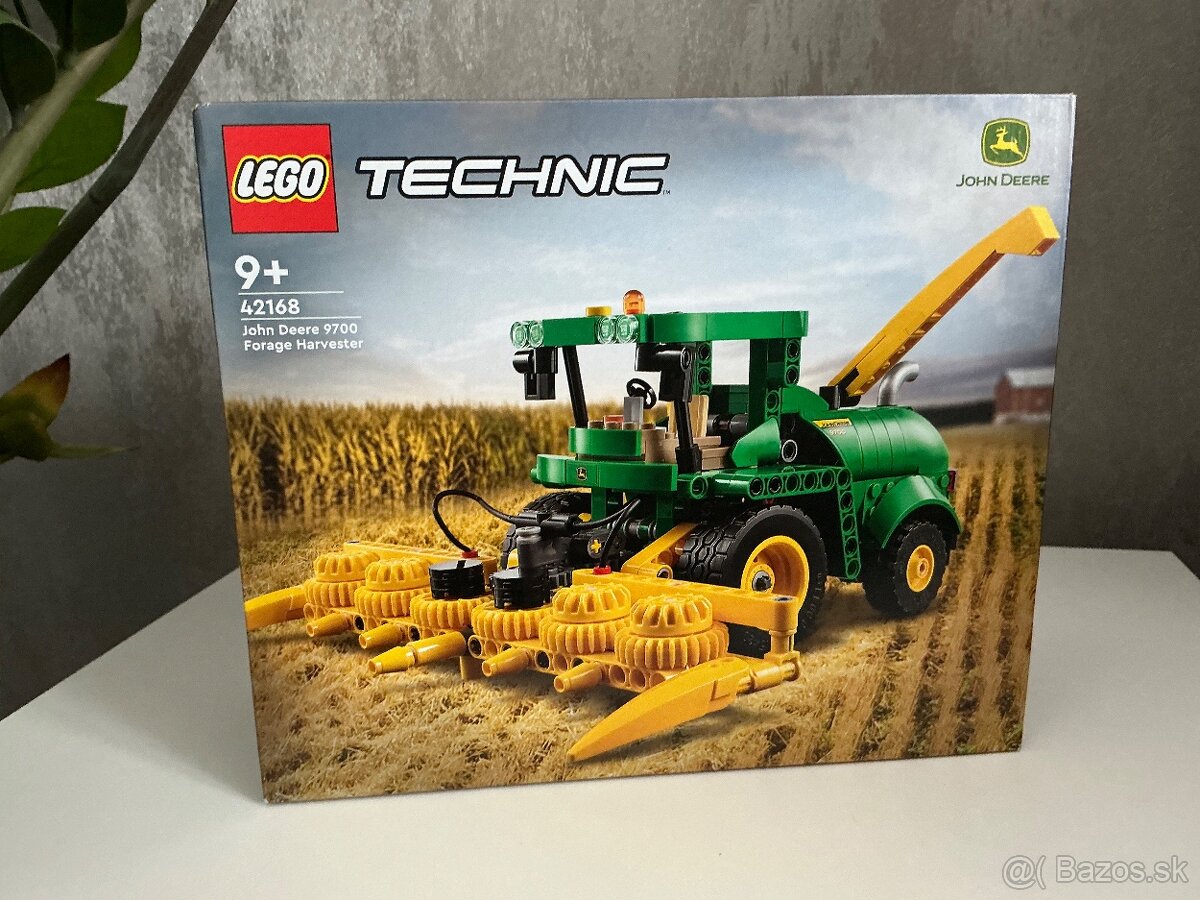 LEGO Technic 42168 John Deere 9700 Forage Harvester