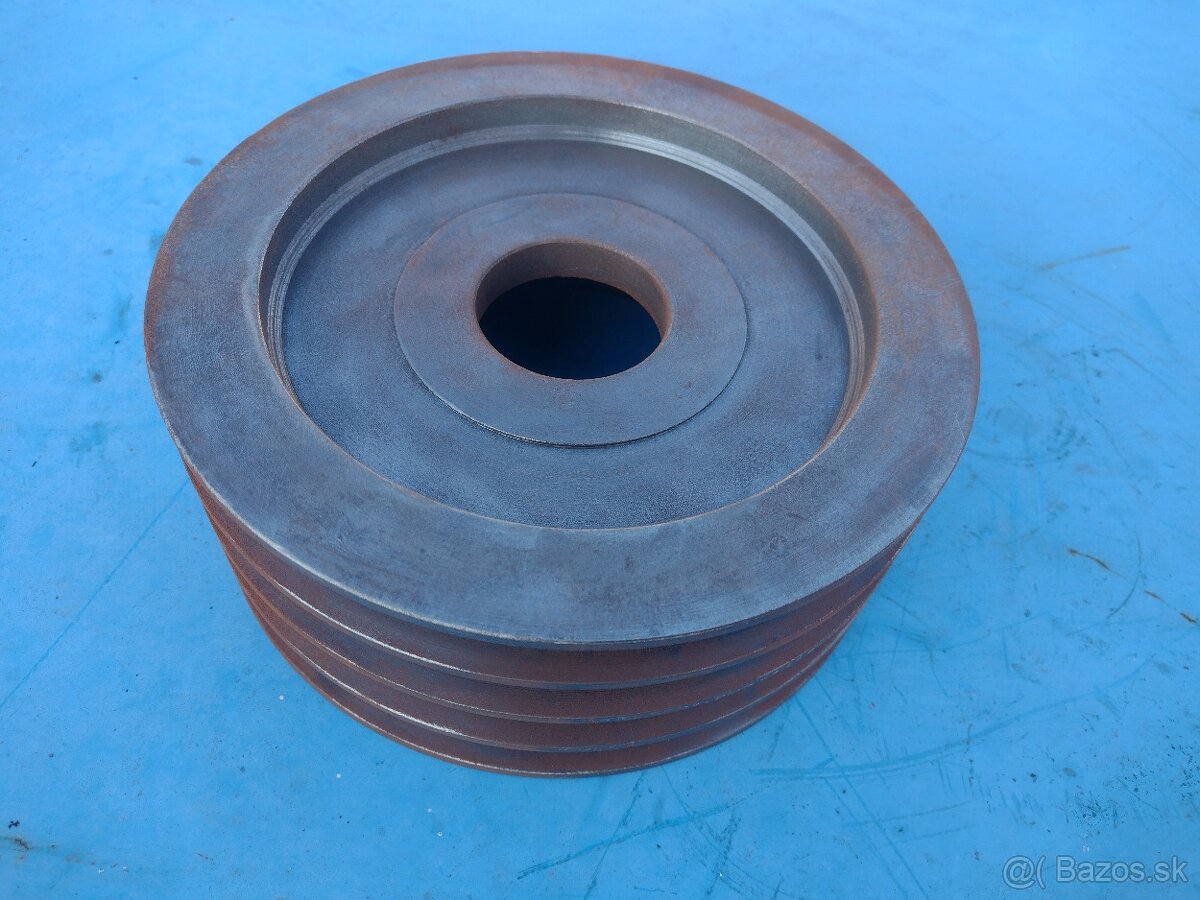 Remenica 220/55 4x17