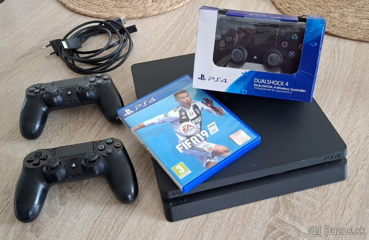 Predam hernu konzolu PS4 s 1TB HDD