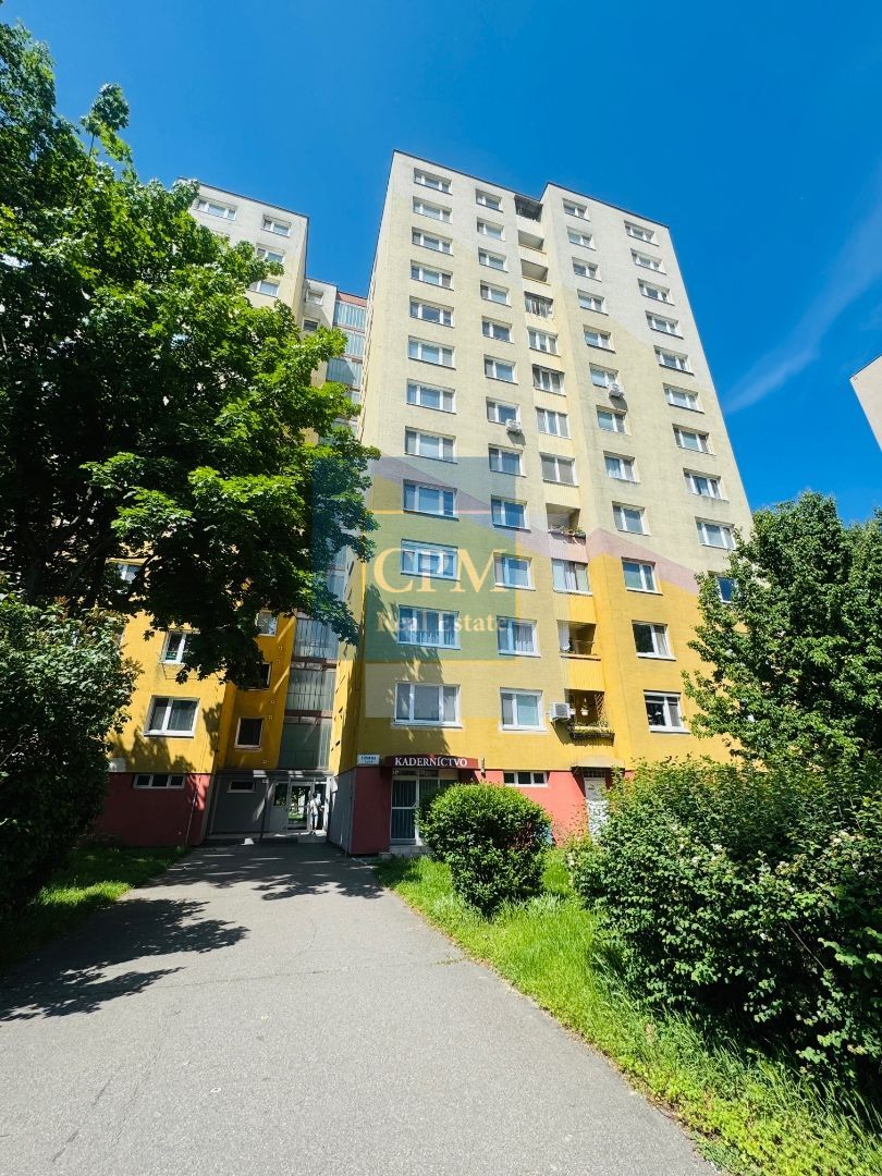 Ponúkame na predaj 2-izbový príjemný byt v Petržalke s veľko