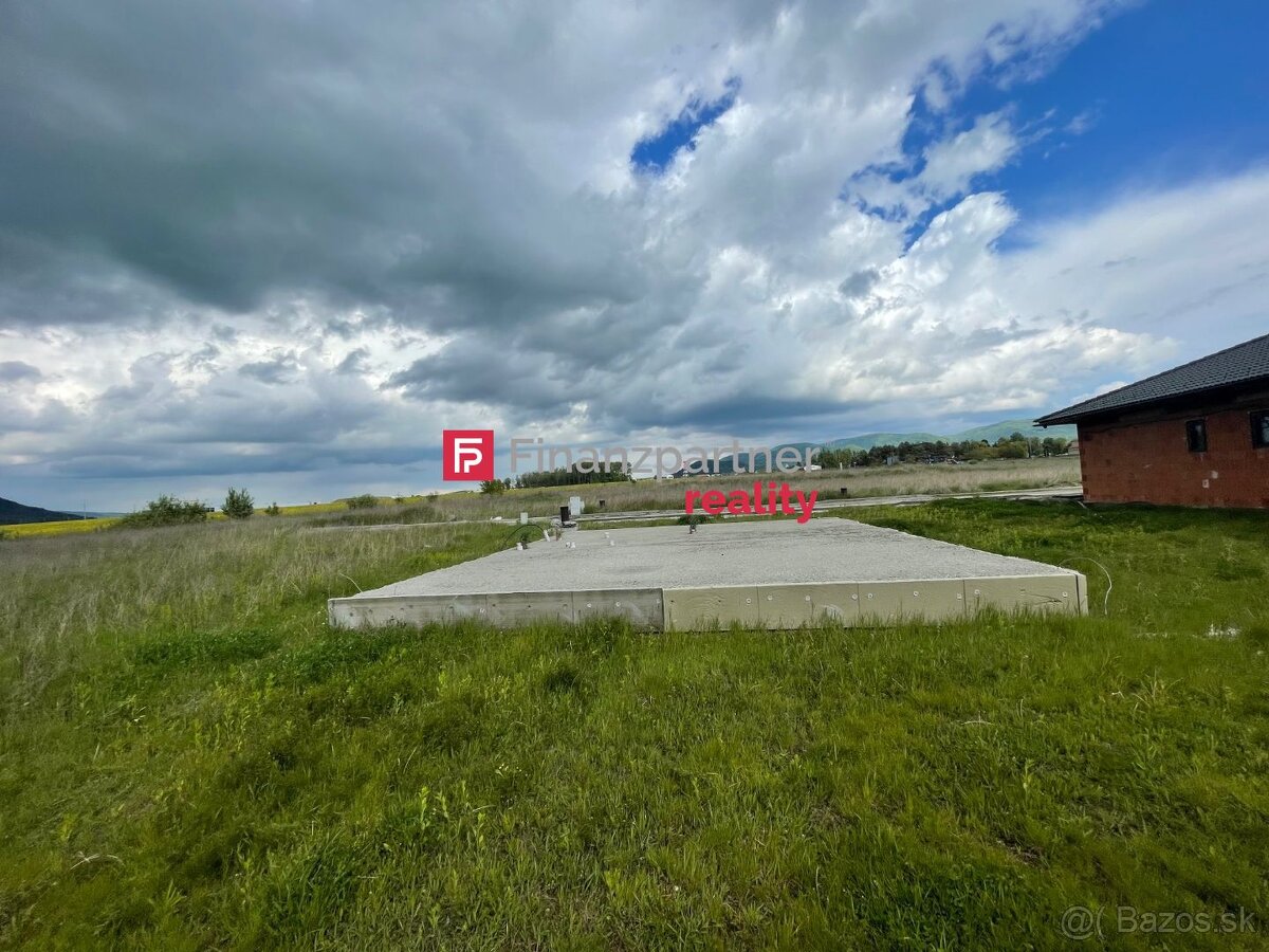 UNIKÁTNE 3x stavebné pozemky so stav. pov. a zákl. doskou v