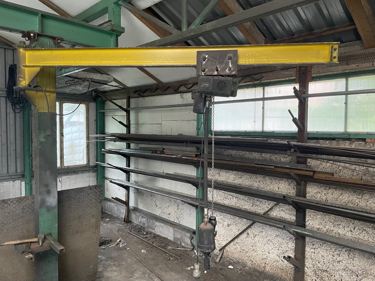 Zdvihak Demag elektricky