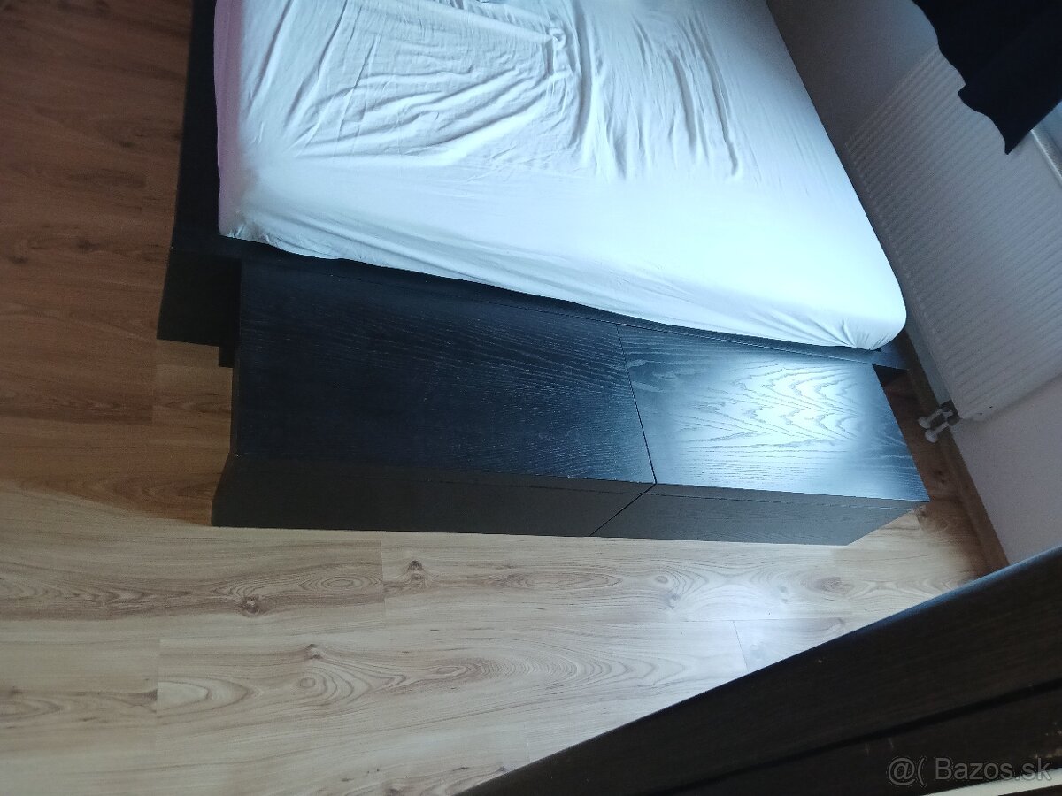 Posuvné komody ku posteli