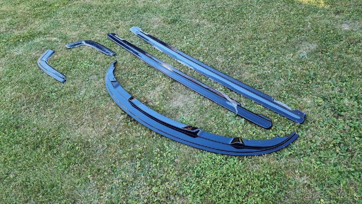 E92 splitter sada