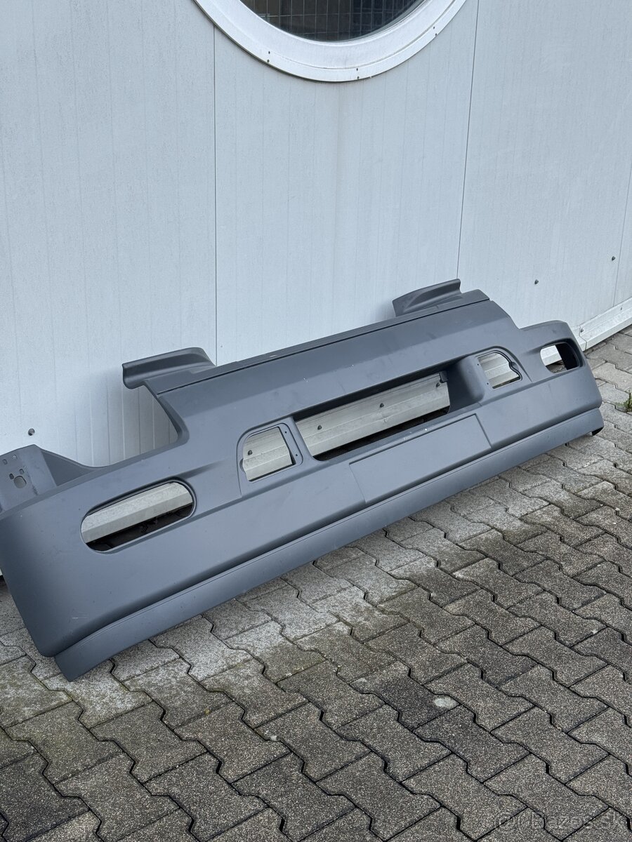 Nárazník na Renault RVI Premium