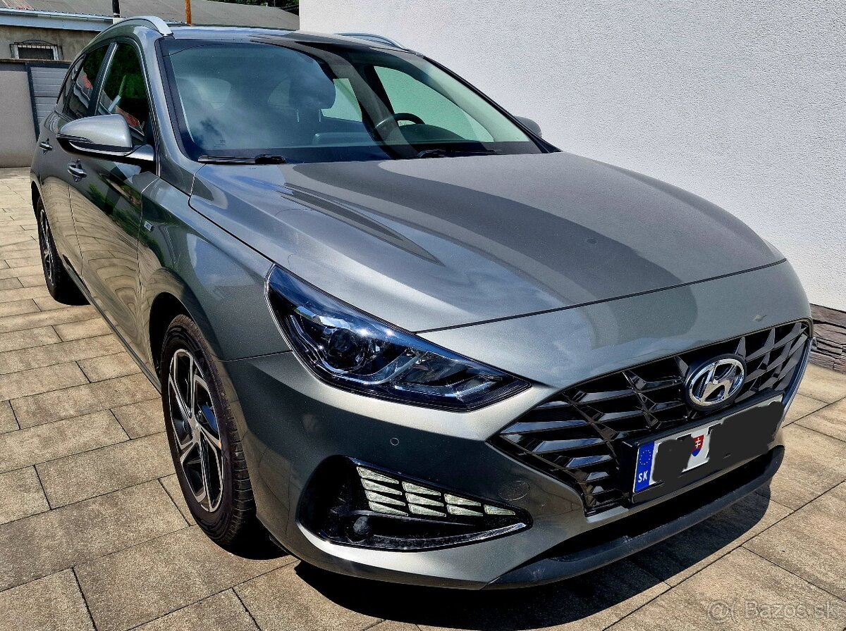 Hyundai i30 CW 1.5T- GDi Family DCT