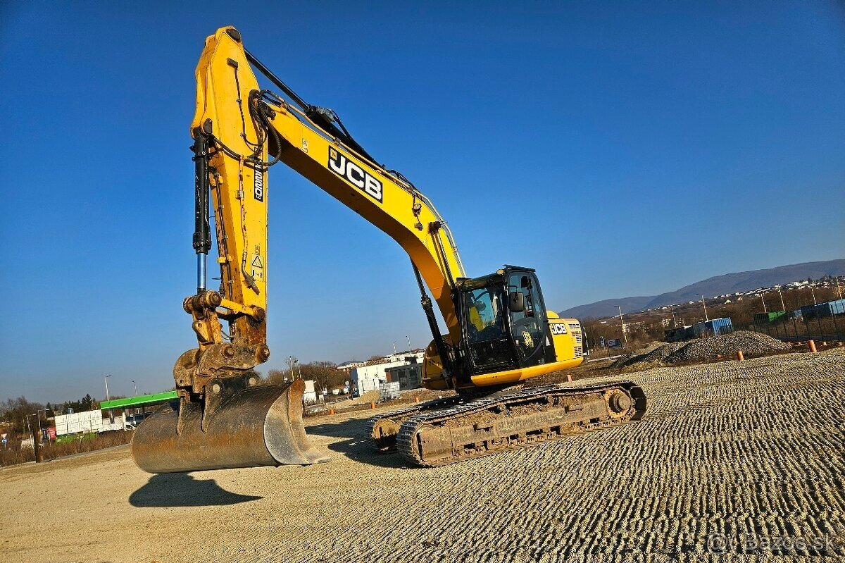 JCB LC 220 ROK 2015