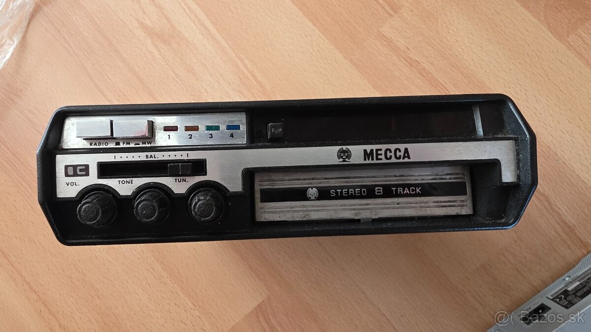 Predám 8 stopové retro autorádio Mecca Japan