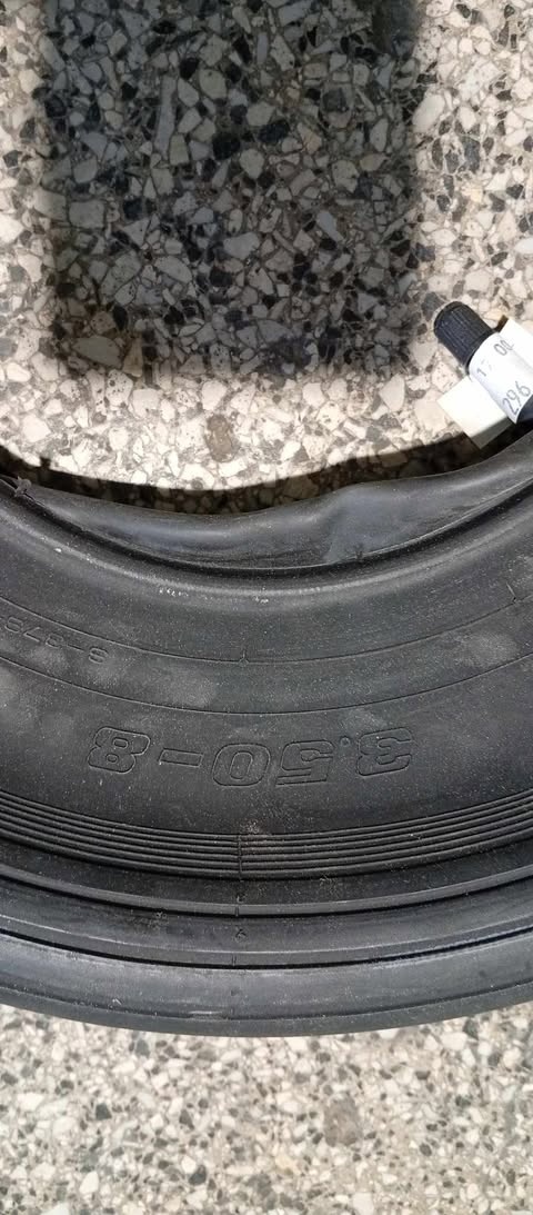 Pneumatika s dušou 3,5-8.