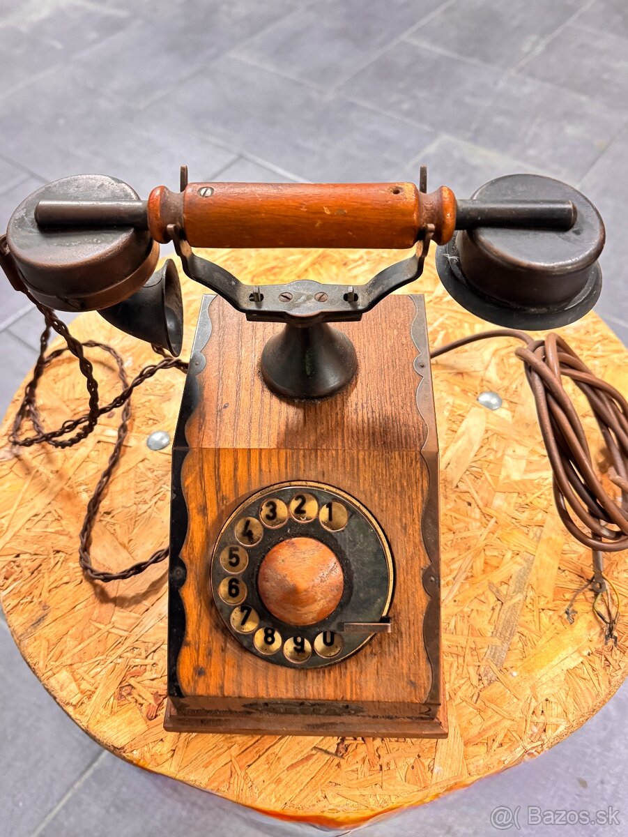 Retro telefón TESLA CS20