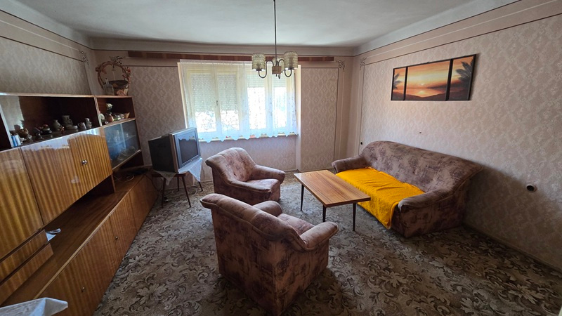 Rodinný dom v obci Pukanec na ul. SNP - poz. 427 m2