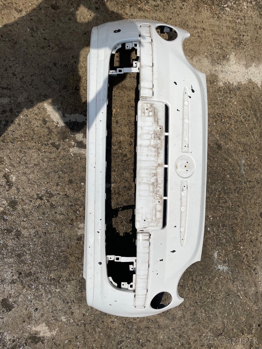Fiat 500 predný naraznik