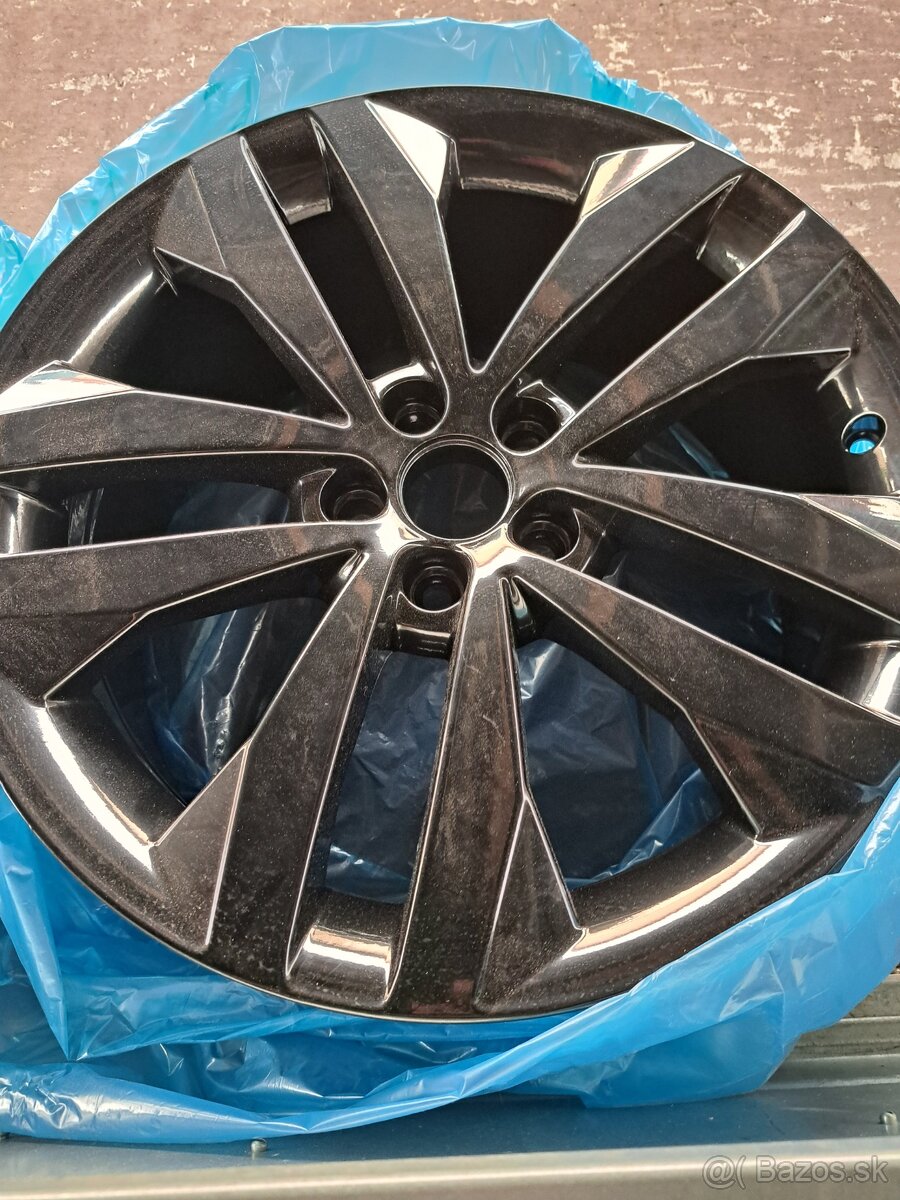 Predám alu disky orig škoda 5×100-17