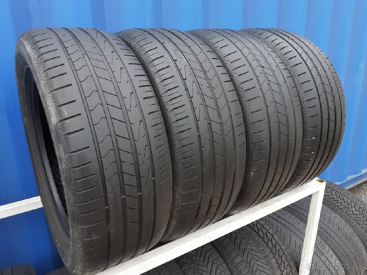 Letné pneu 235/55R18 Hankook