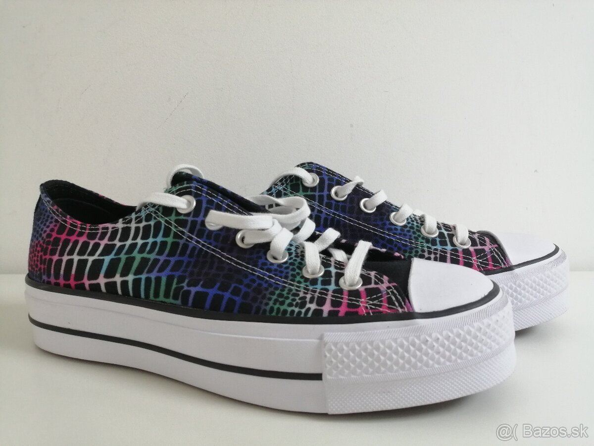 CONVERSE farebné