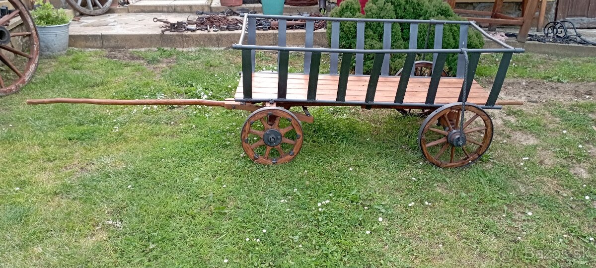 Starý drevený voz - rebriňak