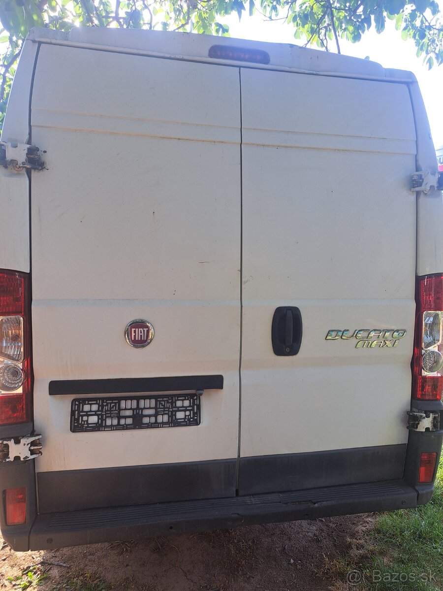 Fiat ducato zadne a bocne dvere H2