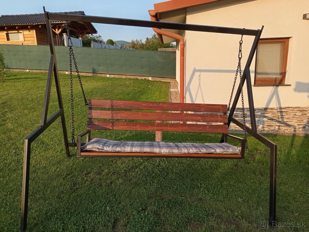 Záhradnú hojdačku