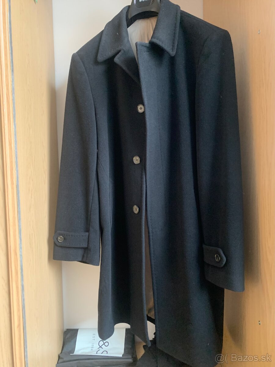 Zimný kabát Marks & Spencer – elegantný, čierny, kvalitnÿ