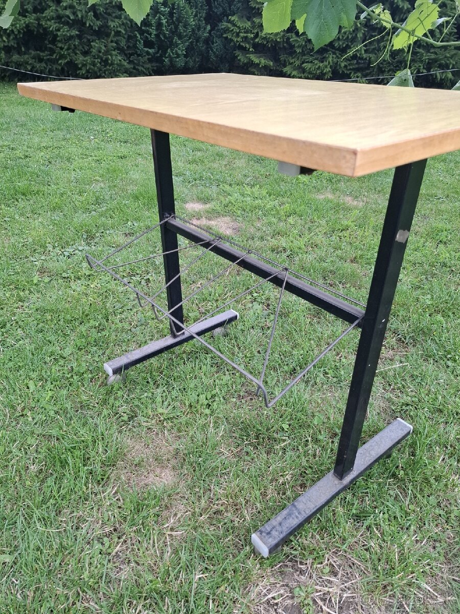 TV stolík