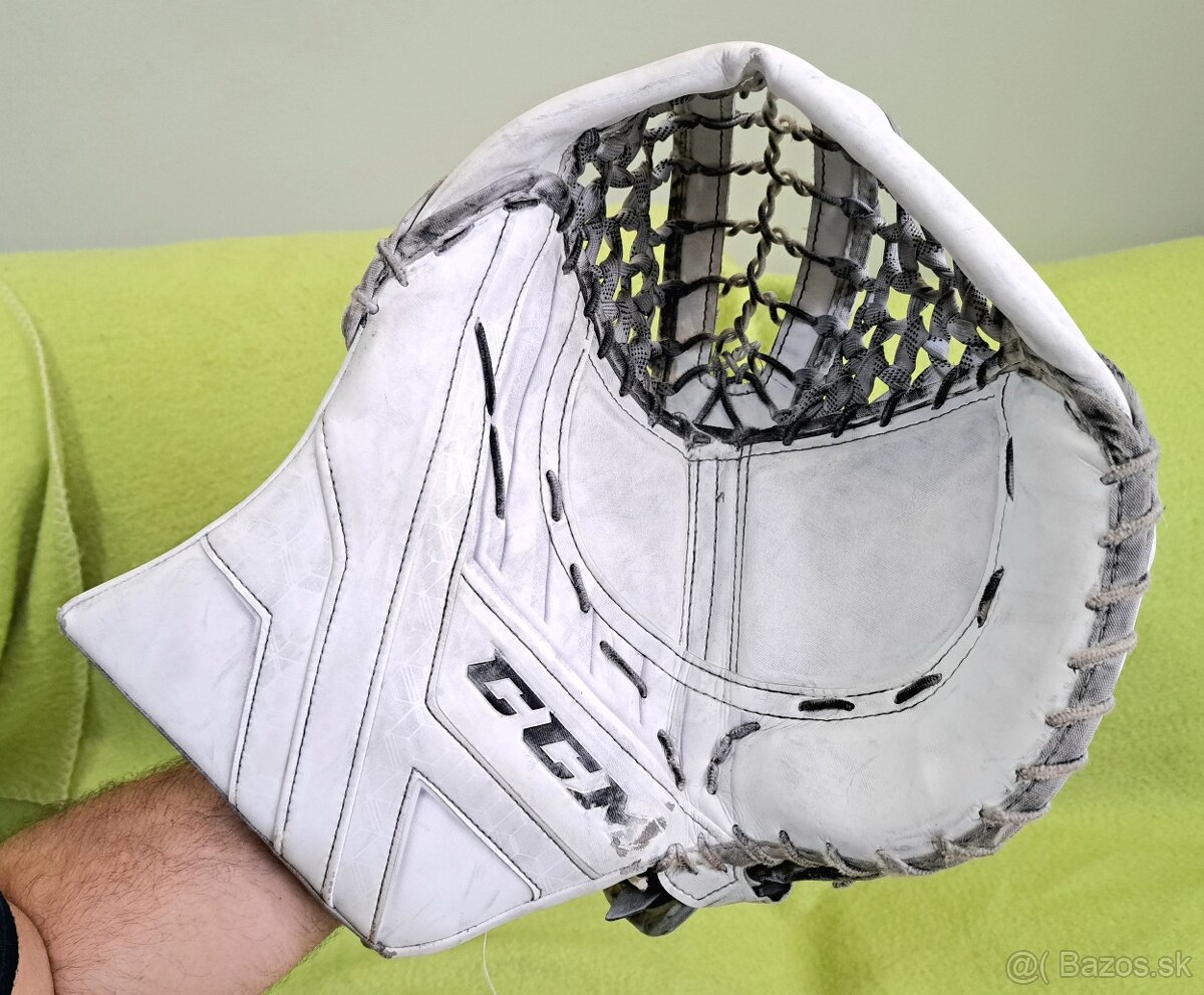 CCM AXIS PRO SR lapačka