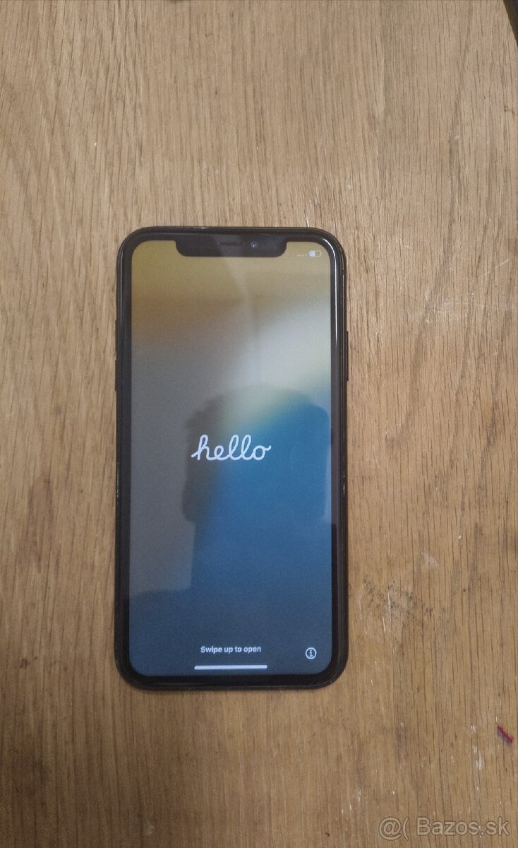 iPhone xr 64 GB čierny batéria 100 %