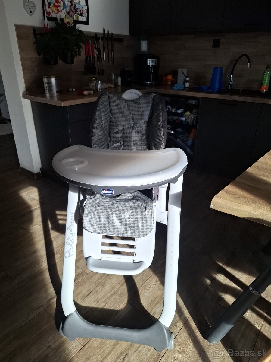 Decka jedálenská stolička chicco