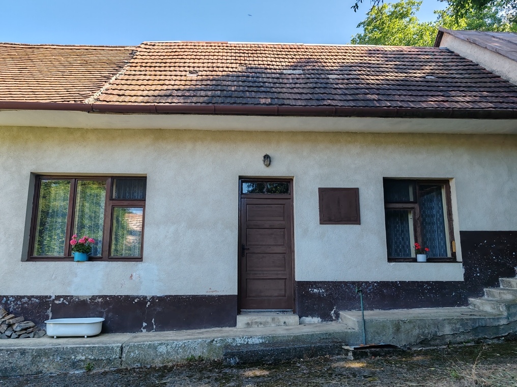 Na predaj dom pod lesom Brezová pod Bradlom