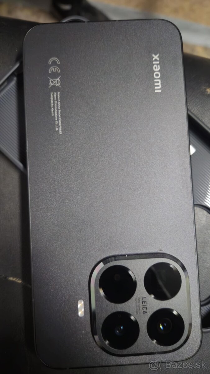 Xiaomi 15t pro čierny 12/512gb