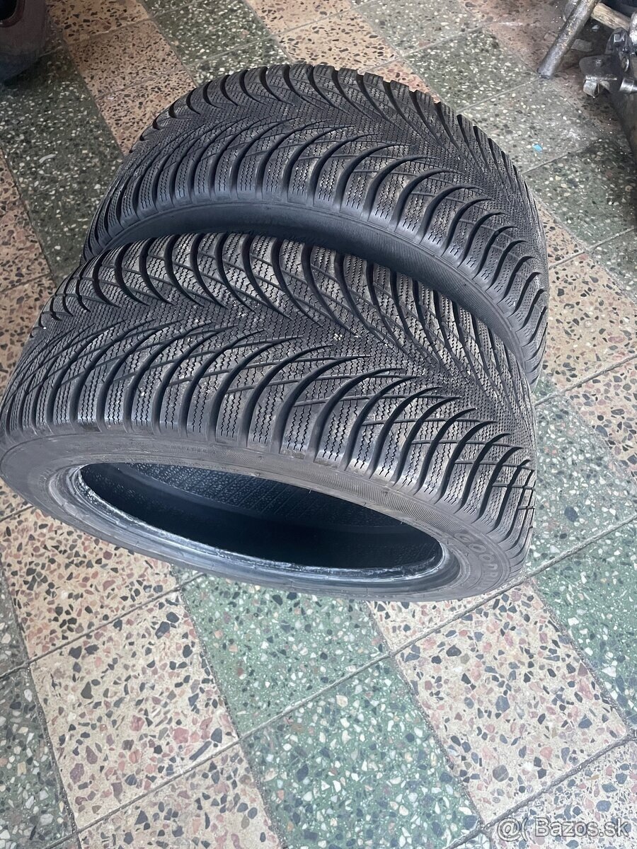 Predam zimné pneumatiky 225/45 r17 Goodride